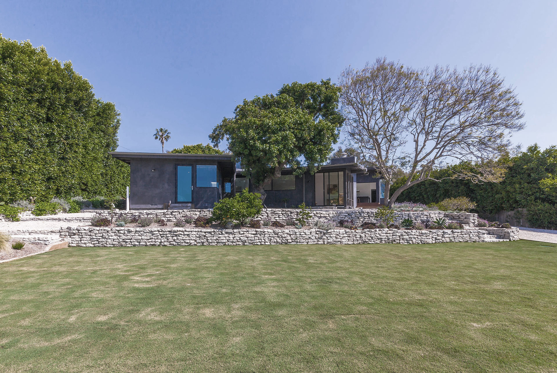 Malibu Point Dume Residence